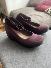 Clarks Artisan Wedged Burgundy