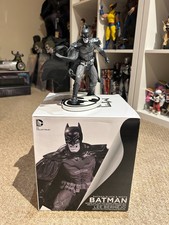 Batman Black and White Batman Statue Lee Bermejo