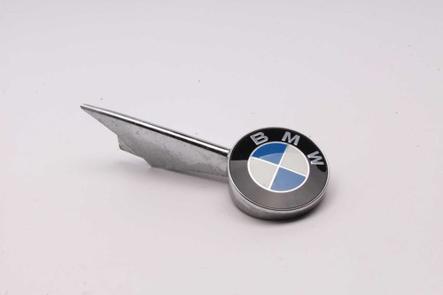 Emblem molding front right - emblem,