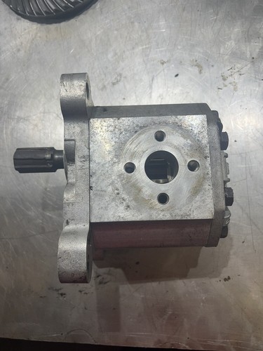 Hydraulic pump for massey - hydraulic,