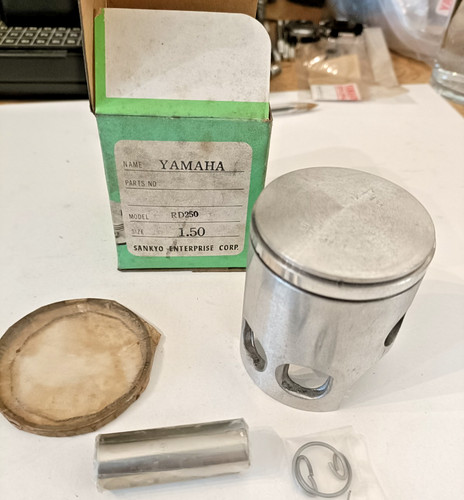 Nos yamaha rd250 - ske, piston