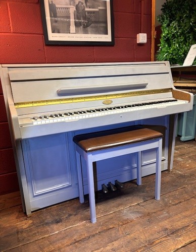 Sale stunning grey - 🎵,