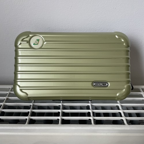 Rimowa eva air first class - air,