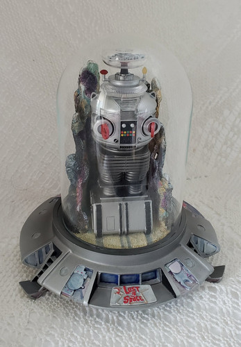 Lost space talking - in, robot