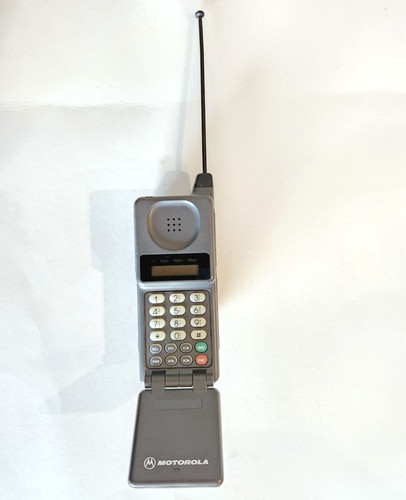 Vintage motorola flip phone - vintage,