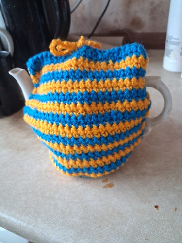 Handcrocheted tea cosy small - tea,