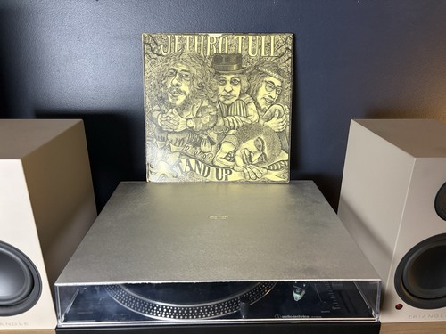 Jethro tull stand - tull, 1972