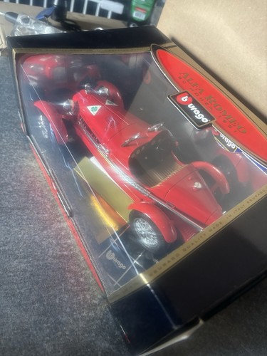 Bburago alfa romeo - romeo, scale