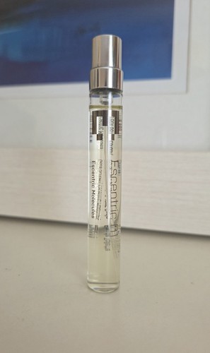 Escentric molecules molecule - molecules,