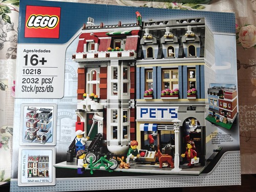 Lego pet shop - shop, retired