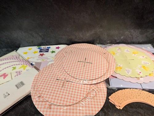 Cupcake stands and - 5,