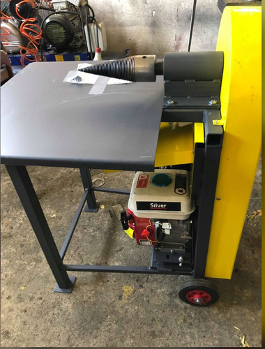New petrol log splitter - new,