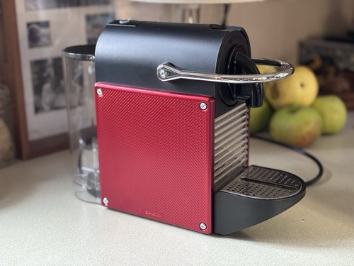 Nespresso pixie coffee machine - pixie,