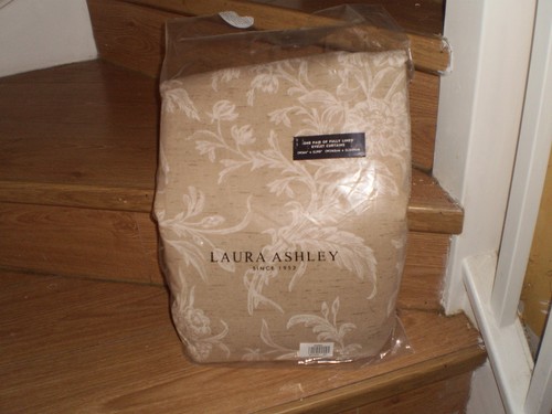Laura ashley lloyd - laura,