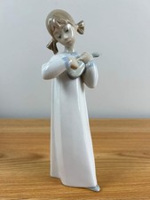 Lladro GIRL WITH GUITAR -