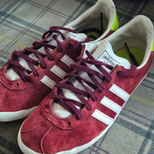 Adidas gazelle burgundy suede - gazelle,