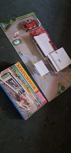 Matchbox service station boxed - service,