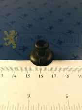 Peugeot 403 404 504 104 204 304 Plastic Carpet/Carpet Mounting Piton