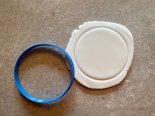 Circle outline cookie - cookie, cutter