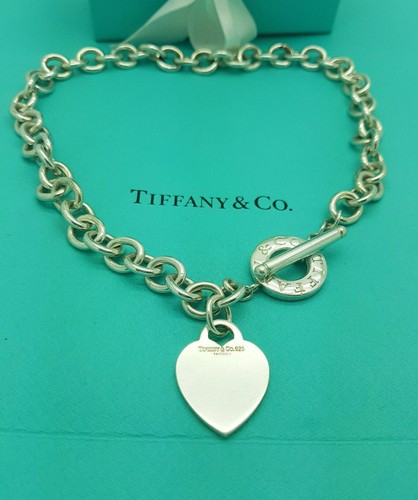 Tiffany heart tag toggle - &,