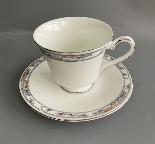 Vintage royal doulton - royal,