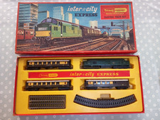 Triang Hornby OO Gauge - RS.9 Electric Train Set - Class 37 + Pullman Coaches