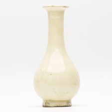 Chinese Bottle Vase Blanc De