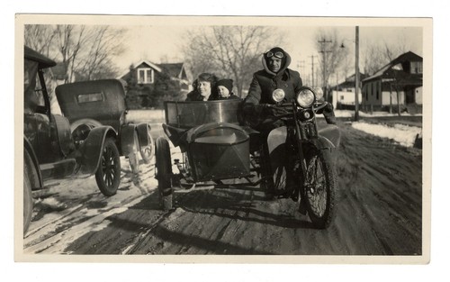 1924 man woman child indian - 1924,