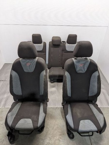 Focus front rear seat - focus,