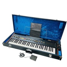 YAMAHA CP11 ELECTRONIC PIANO