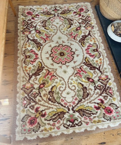 Vintage 1970s wool axminster - vintage,