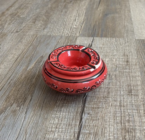 Tunisian tatoué red - tunisian,