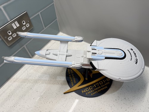 Star trek model enterprise - enterprise, b