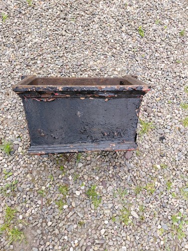 Antique cast iron - rain, hopper