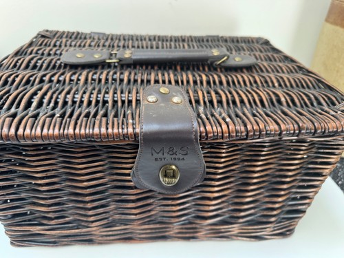 Wicker hamper picnic - m&s,