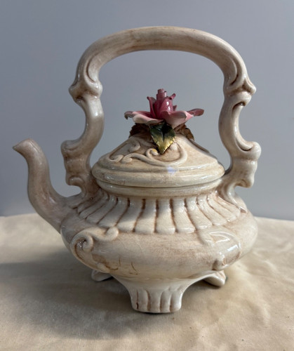 Capodimonte porcelain pink