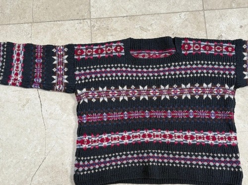 Vintage hand knitted fair isle - hand,