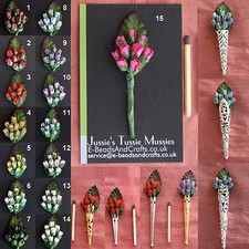 1 SMALL ROSEBUD POSY: Tussie