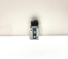 Mannesmann Rexroth 571 110 020 0 Solenoid Valve 5711000000