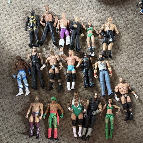 Wrestling action figures - lot,