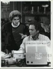 1987 Press Photo Actors Bruce Weitz and Nancy Walker in NBC Comedy - hcq02423