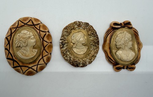 Vintage three mini - mini, chalkware