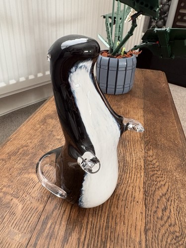 Wedgwood glass otter figurine - otter,