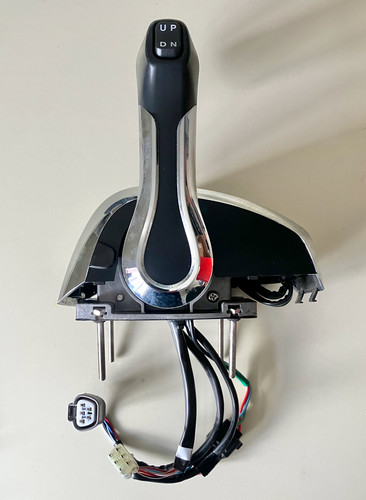 Suzuki outboard motor top