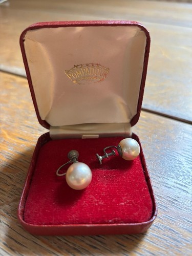 Pompadour faux pearl earrings - pearl,