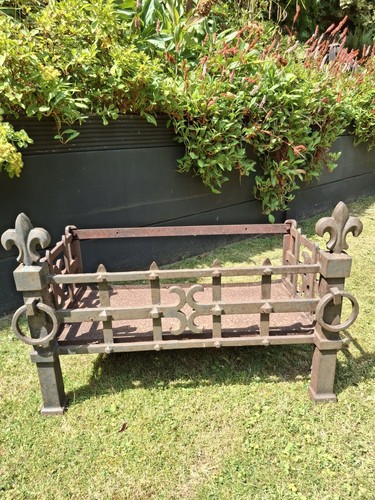 Vintage 1970s cast iron - iron, fire