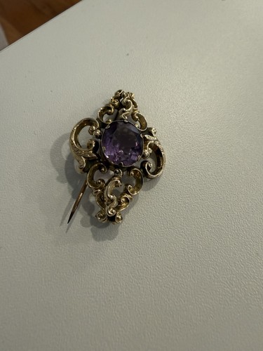 9ct gold and amethyst brooch - 9ct,