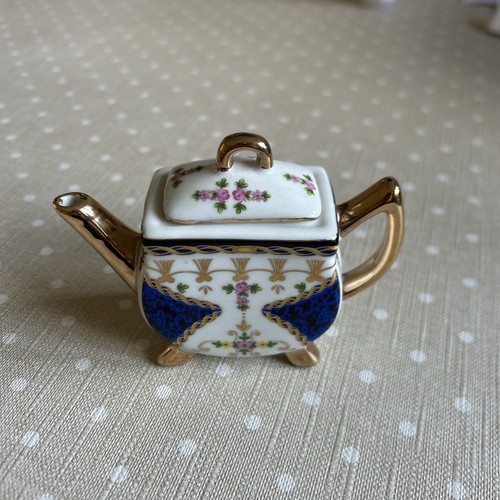 Vintage miniature tea pot - vintage,