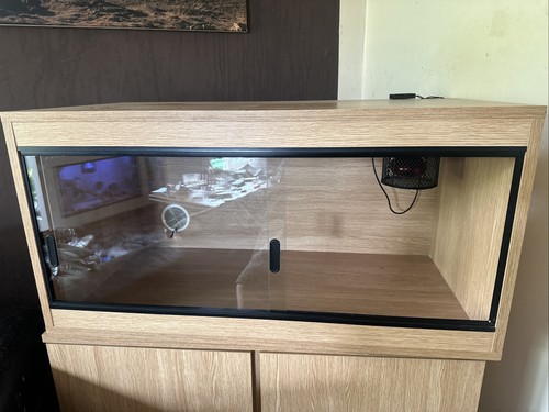 Foot vivarium for snake - vivarium,