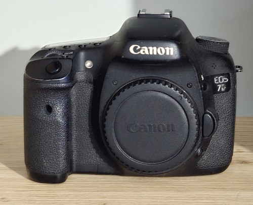 Canon eos camera body - 7d, (body